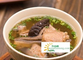 牛肝菌煲鸡 肉质脆嫩,第1图