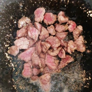  杏鲍菇牛肉粒 第4步