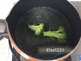  宝宝鲜虾香菇粥 第2步