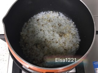  宝宝鲜虾香菇粥 第6步