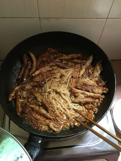  金针菇羊肉卷 第4步