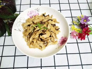  鸡胸肉炒蘑菇 第14步