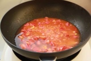  木耳金针菇番茄浓汤 第5步