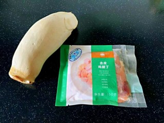  杏鲍菇炒鸡丁 第1步