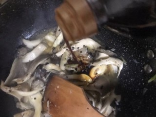  蘑菇炒油菜 第6步