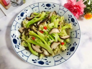  小米椒鲜香菇炒菜花 第20步