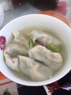  香菇葱花大水饺 第4步