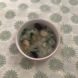  香菇虾仁鸡汤粥 第6步