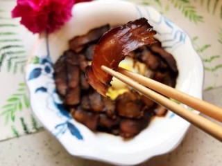  鲜香菇鸡蛋蒸酱油肉 第12步