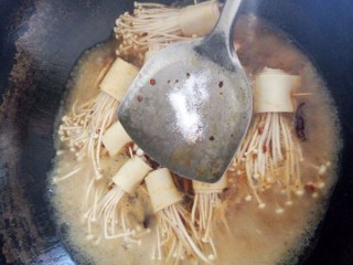  香辣干豆腐卷金针菇 第12步