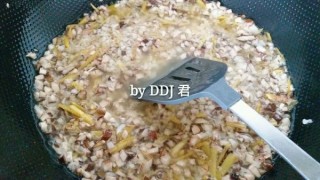  香菇牛肉酱 第3步