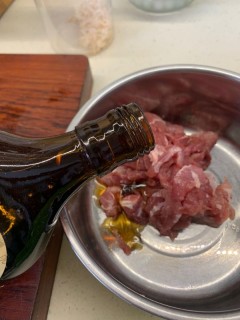  家常蘑菇炒肉 第6步