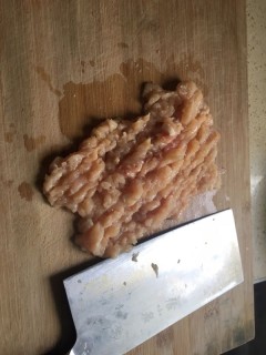  香菇鸡肉豆腐馅饺子 第4步