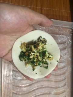  青菜香菇鸡蛋饺子 第2步