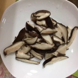  蘑菇油菜 第2步