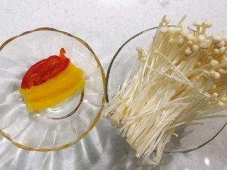  泰式甜辣凉拌金针菇 第1步