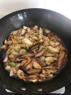  香菇白菜炖粉条 第8步