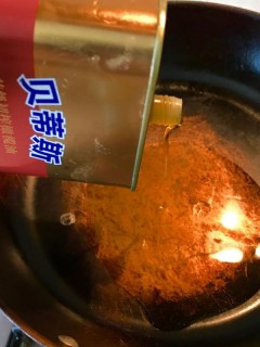  好吃的香菇肉丁酱 第1步