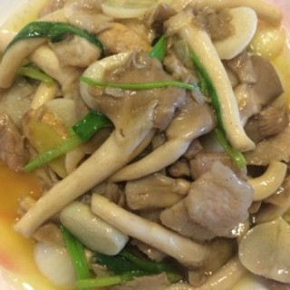  蘑菇炒肉片 第7步