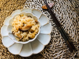  一碗香气扑鼻的香菇焖饭 净素食 第8步