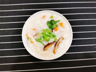  营养美味香菇鸡丝粥 第8步