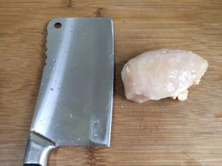  金针菇鸡胸肉（好吃的减肥食谱） 第1步