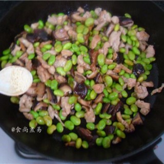  冬菇毛豆炒鸡丁 第12步