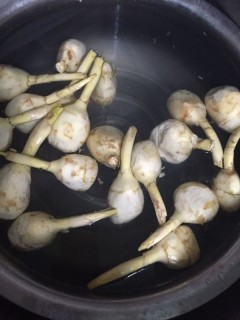  茨菇烧肉 第2步