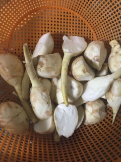  茨菇烧肉 第4步