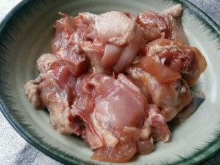  海参冬菇焖鸡 第1步