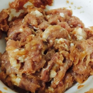  香菇肉饺 第1步