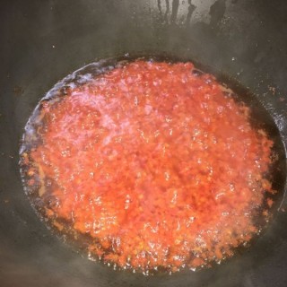  辣椒香菇肉酱 第2步