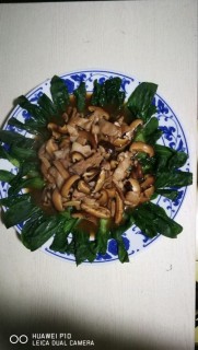  香菇油菜炒肉 第1步