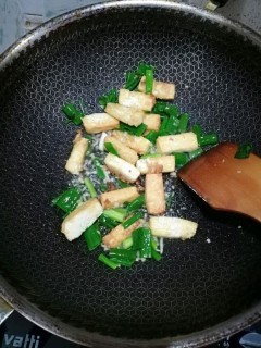  香菇油菜炒豆腐 第8步