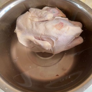  菌菇汽锅鸡～汤鲜味美 第5步