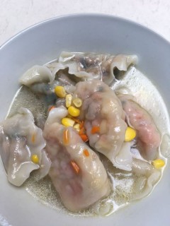  饺子（香菇肉末，芹菜肉末，玉米胡萝卜） 第9步