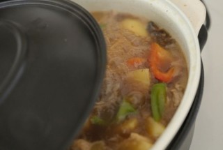  菌菇土豆炖鸡块 第8步